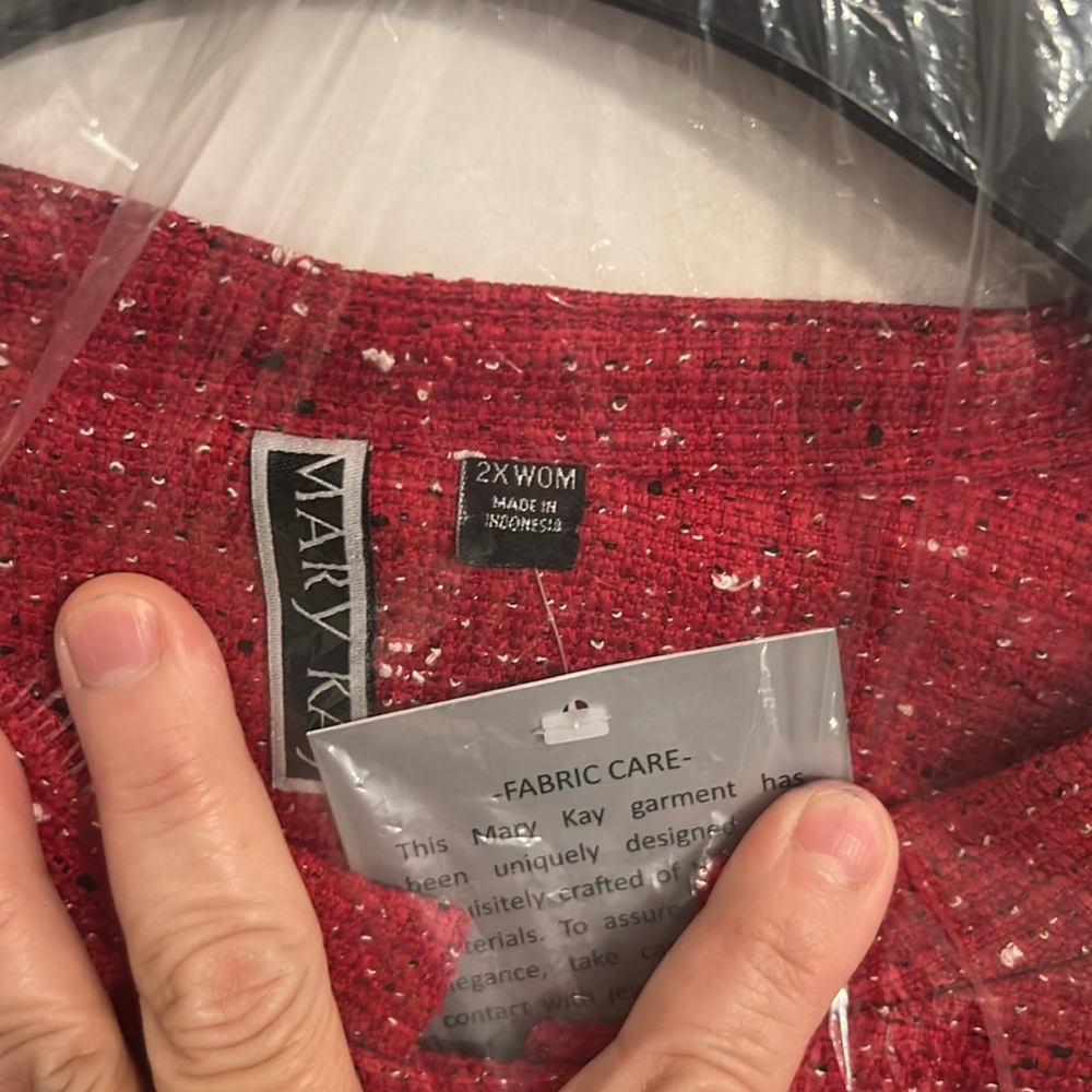 Red Textured Jacket - Picture 3 of 4